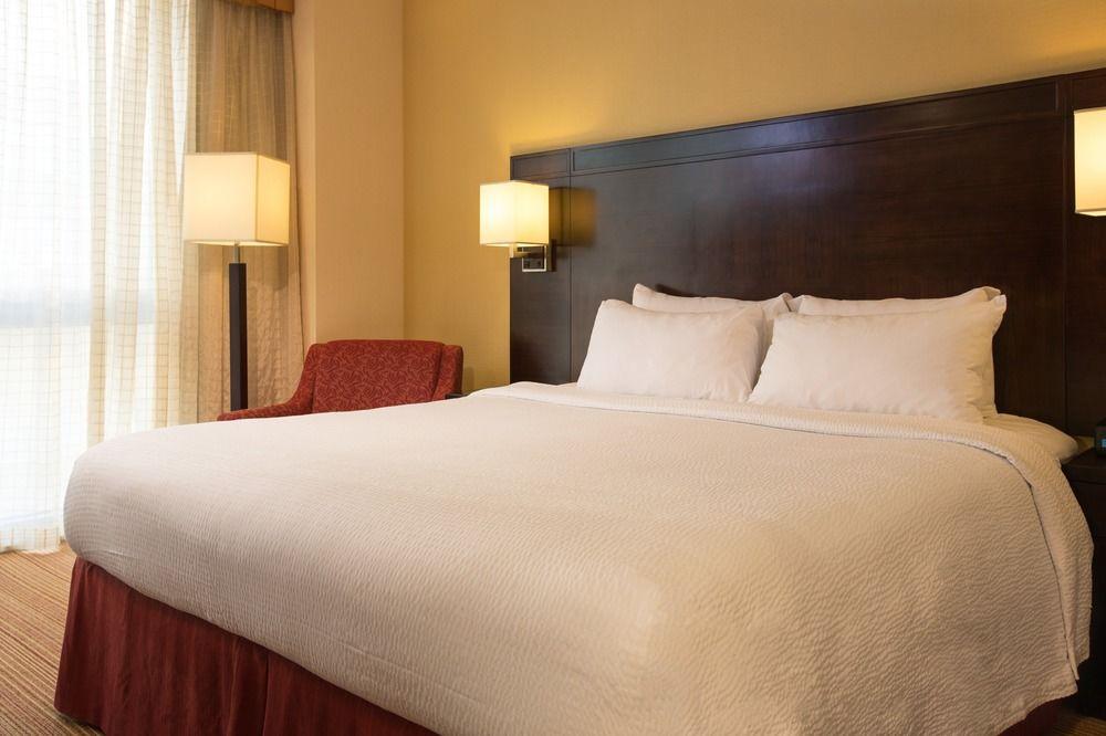 Courtyard By Marriott New York Manhattan / Soho Exterior photo