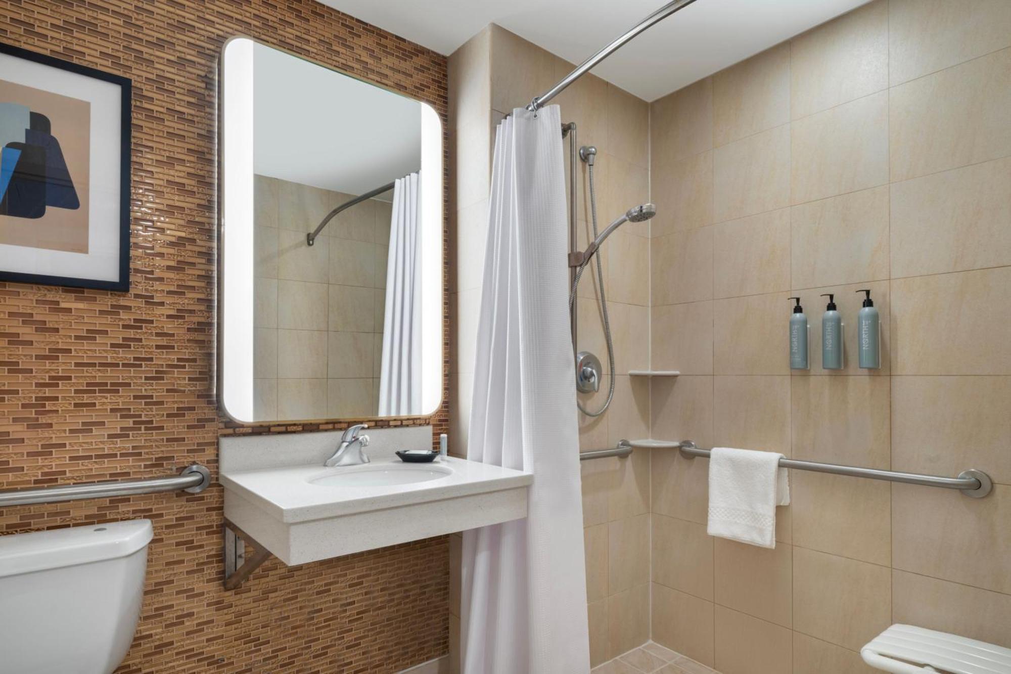 Courtyard By Marriott New York Manhattan / Soho Exterior photo
