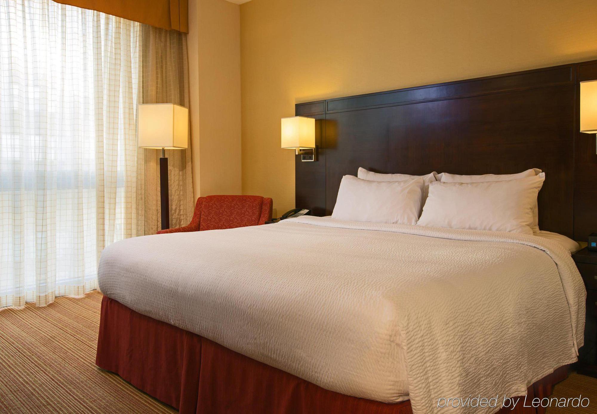 Courtyard By Marriott New York Manhattan / Soho Exterior photo