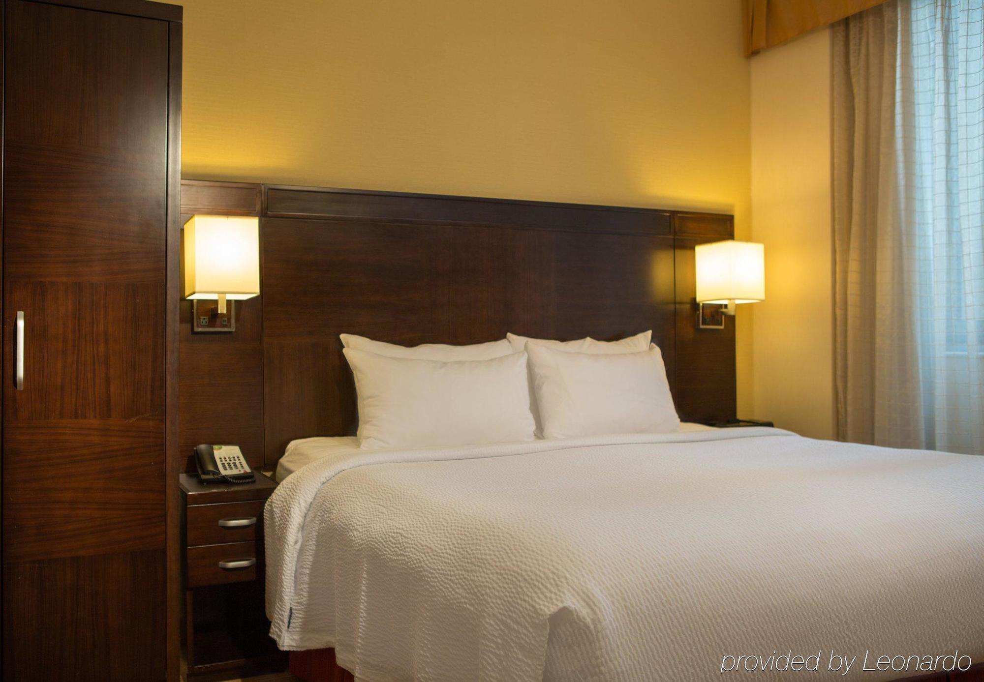 Courtyard By Marriott New York Manhattan / Soho Exterior photo